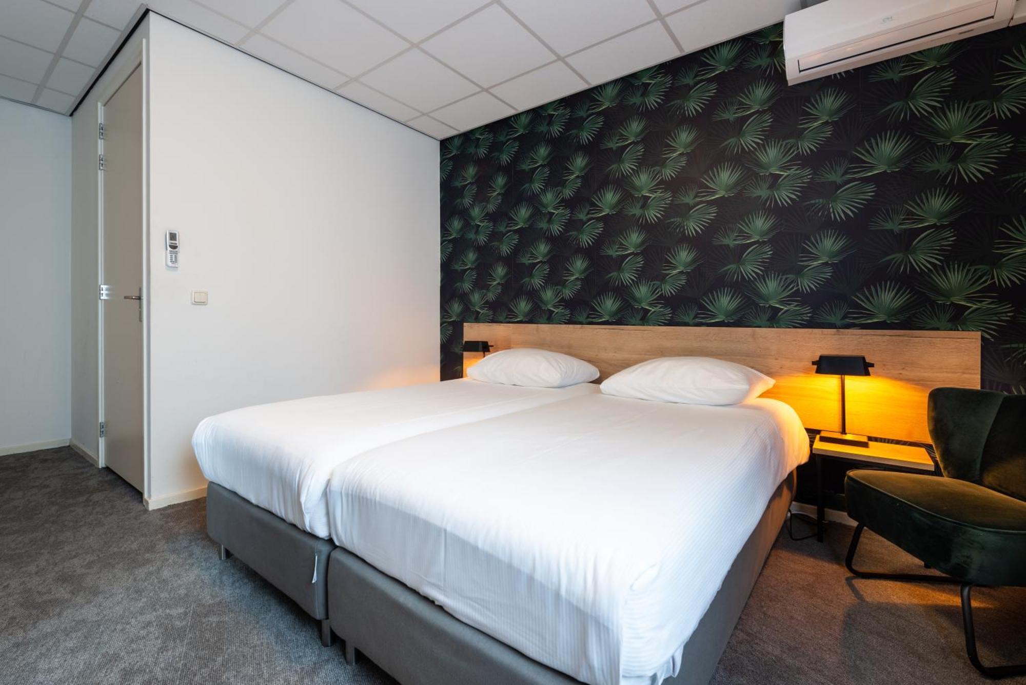 Hotel-Appartementen Klaver Vier Wagenborgen ภายนอก รูปภาพ
