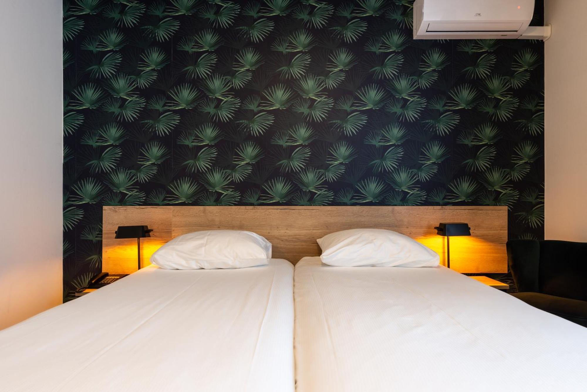 Hotel-Appartementen Klaver Vier Wagenborgen ภายนอก รูปภาพ