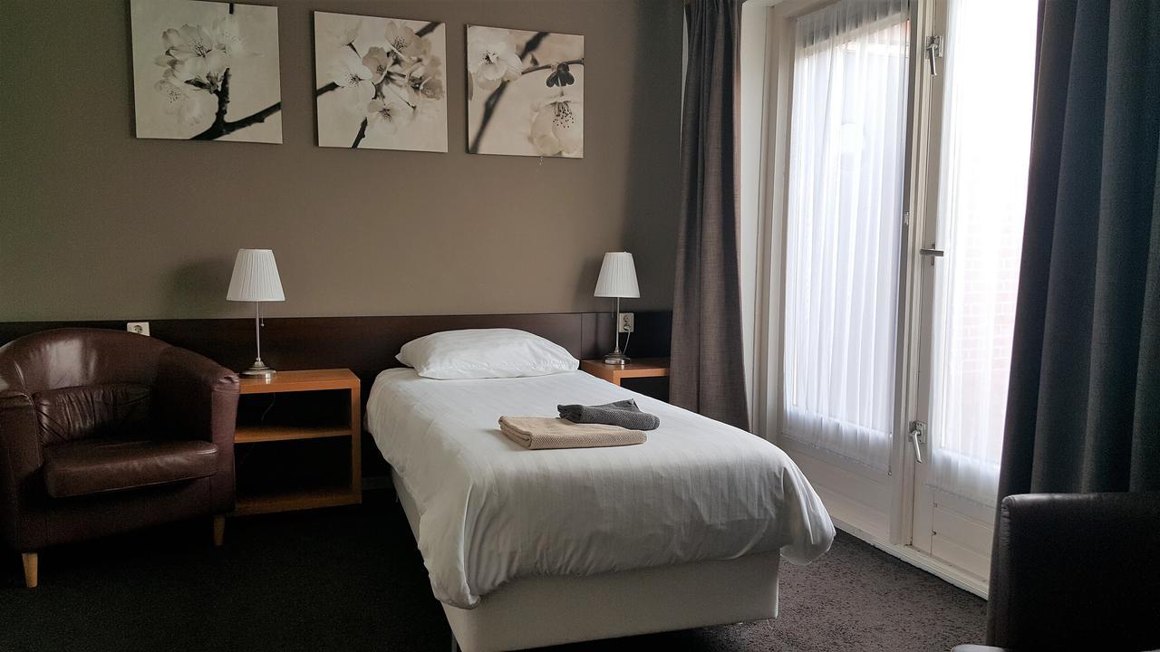 Hotel-Appartementen Klaver Vier Wagenborgen ภายนอก รูปภาพ